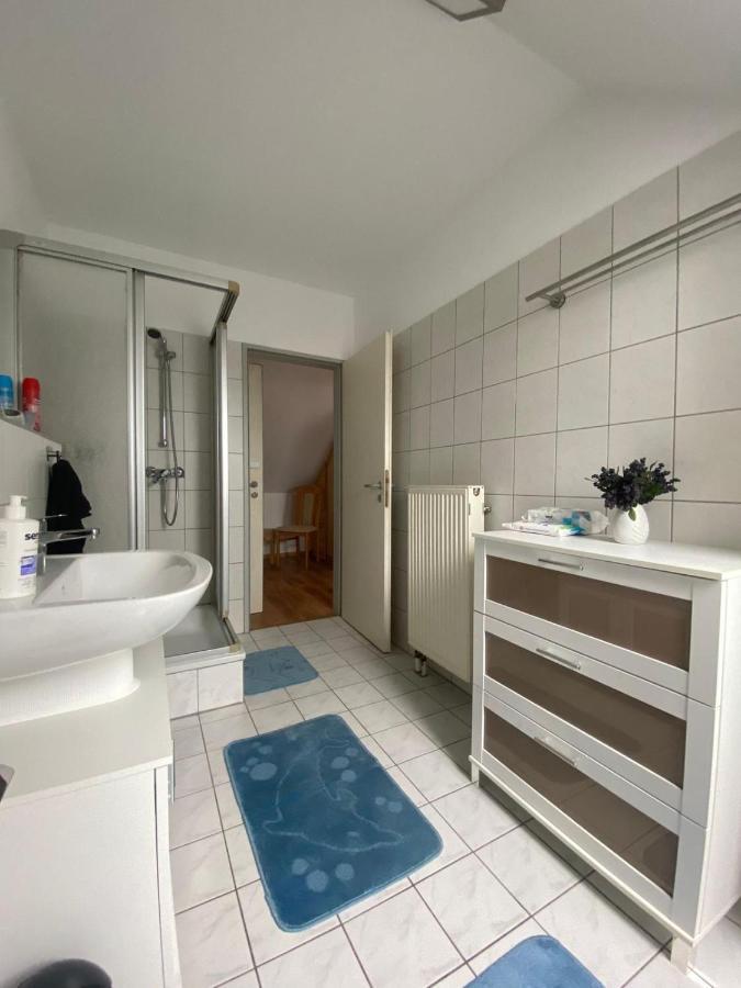 Dachgeschoss Apartment Mit Ausblick Halle  Extérieur photo